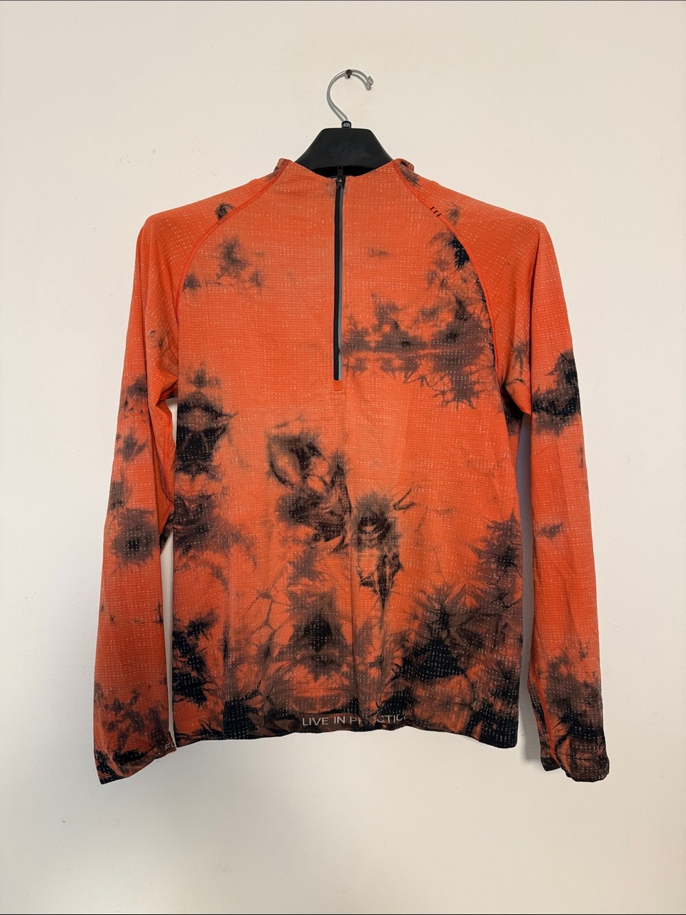 Lululemon Men’s Medium Orange Black Quarter Zip Running Training Shirt